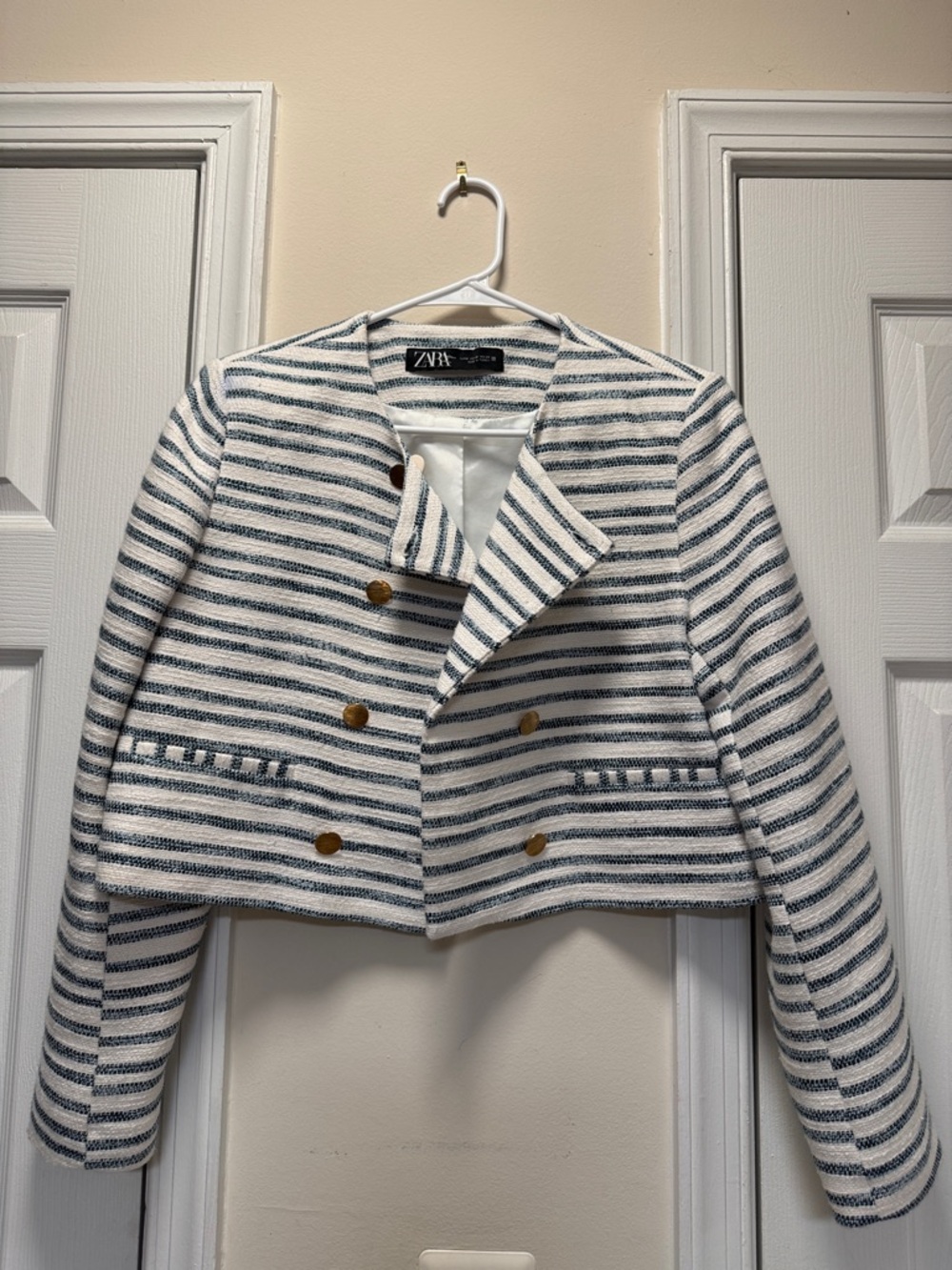 Zara White and Navy Striped Double-Breasted Cropped Blazer